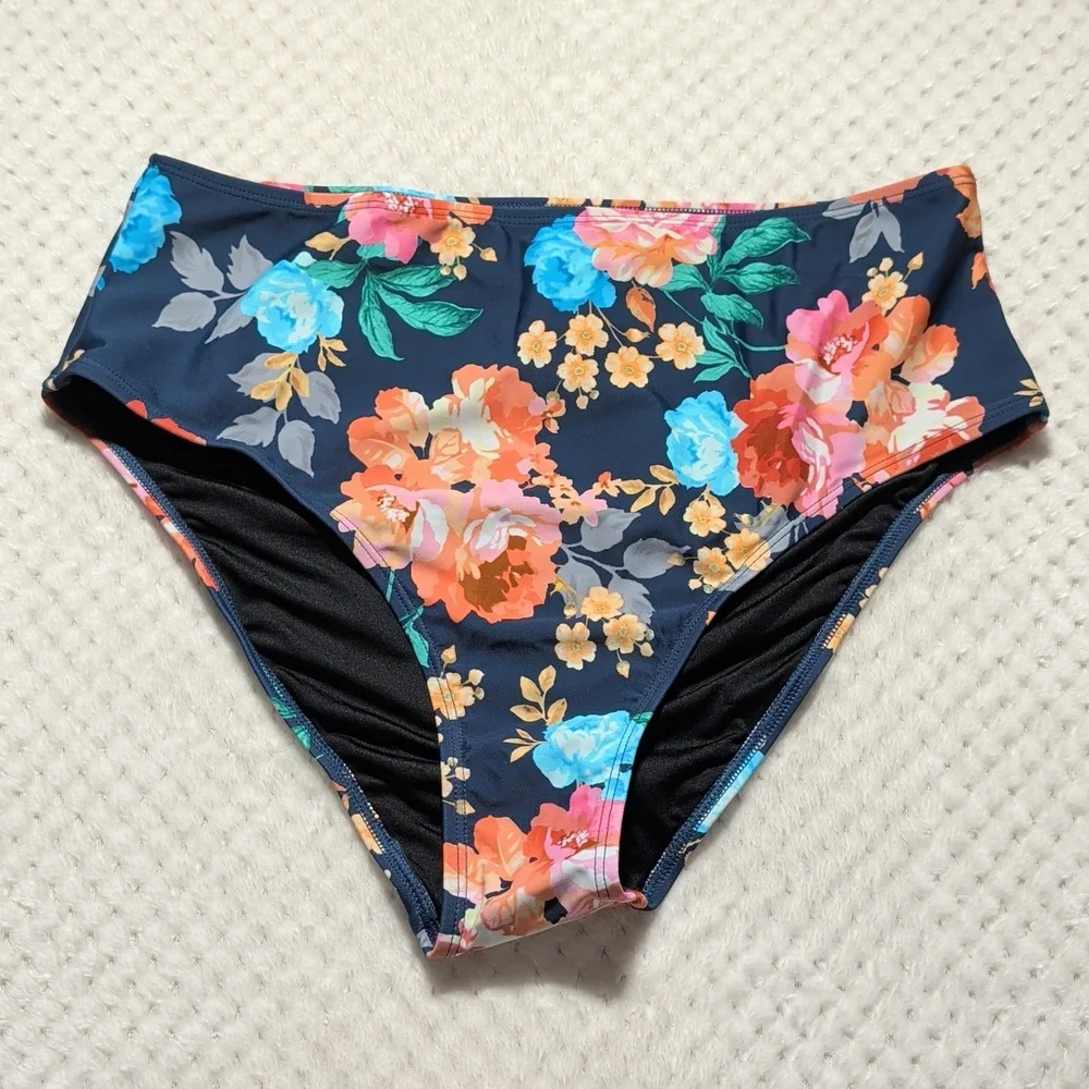 Cupshe Navy Floral High Waisted Bikini Bottoms - Picture 3 of 7